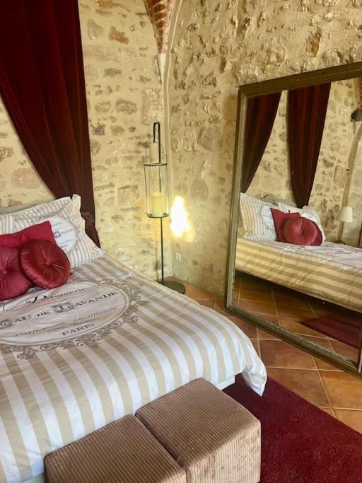 Apartamento Cozy Flat In Castle Near Fontainebleau - 10 Min Fleury-en-Biere Exterior foto